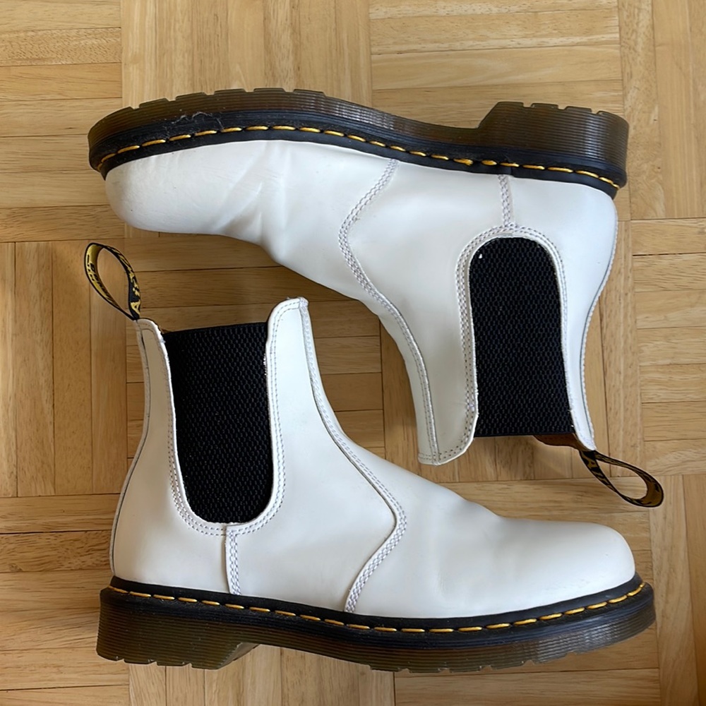 Dr. Martens Chelsea Boot 2976 Size 9